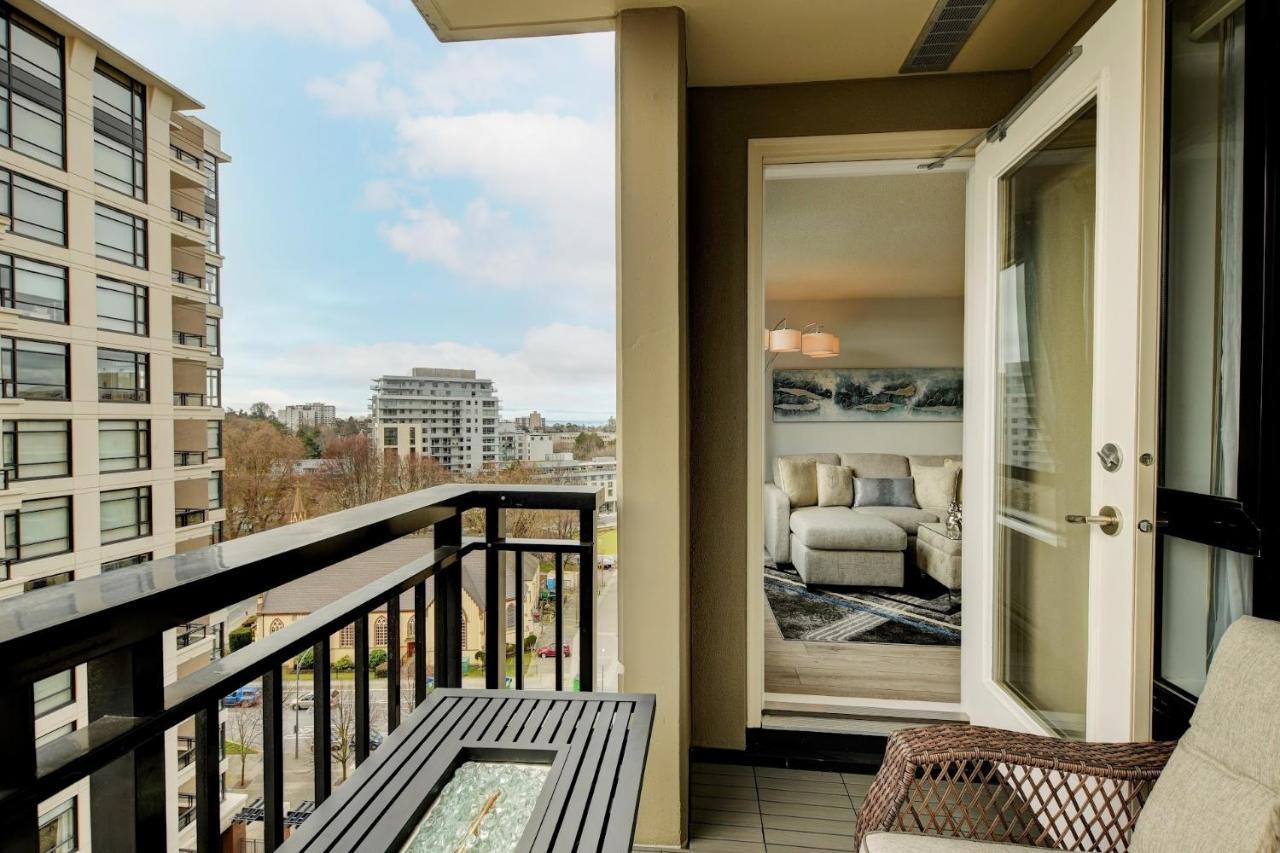 The Astoria Flair Apartment Виктория Екстериор снимка