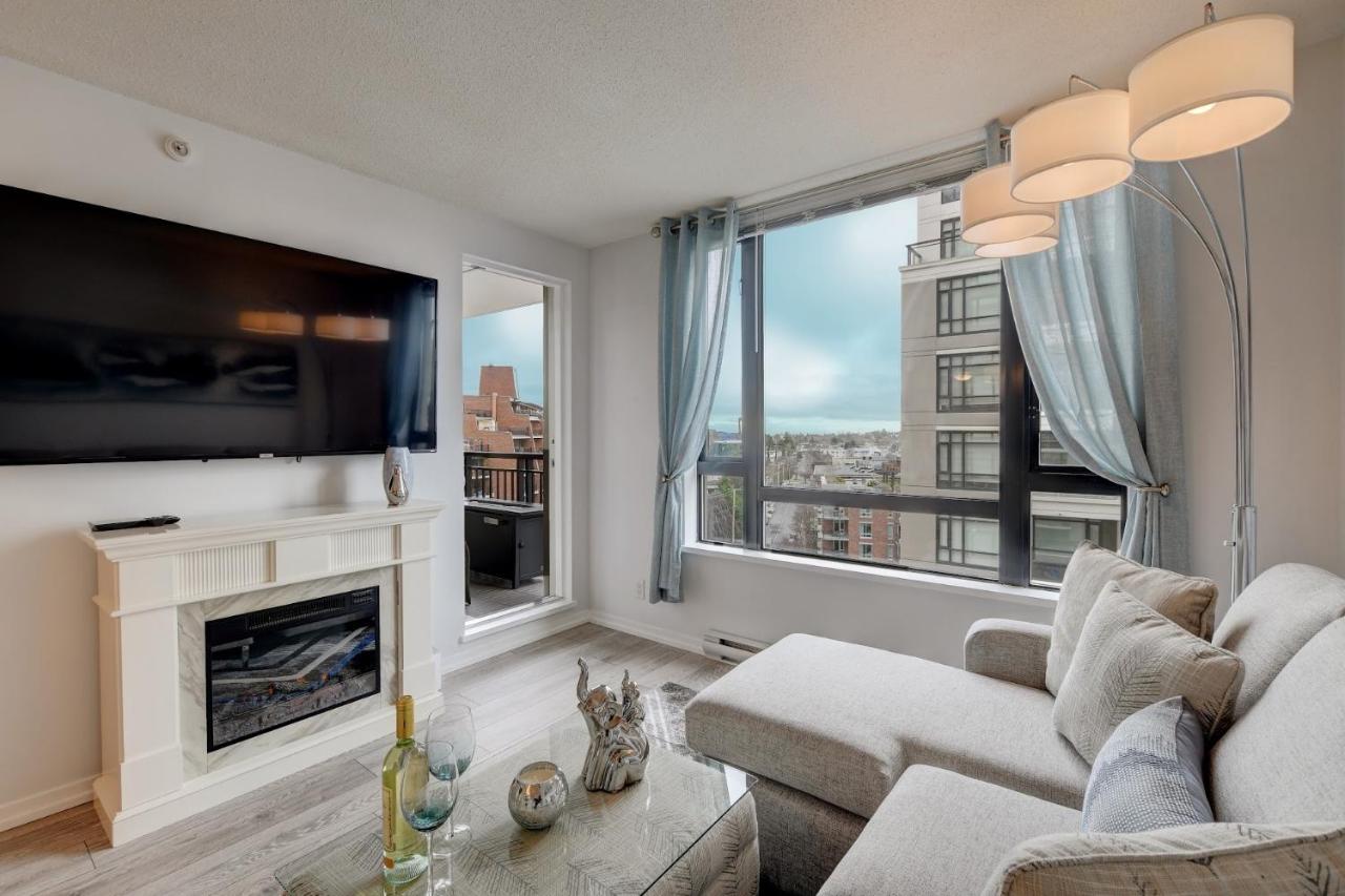 The Astoria Flair Apartment Виктория Екстериор снимка